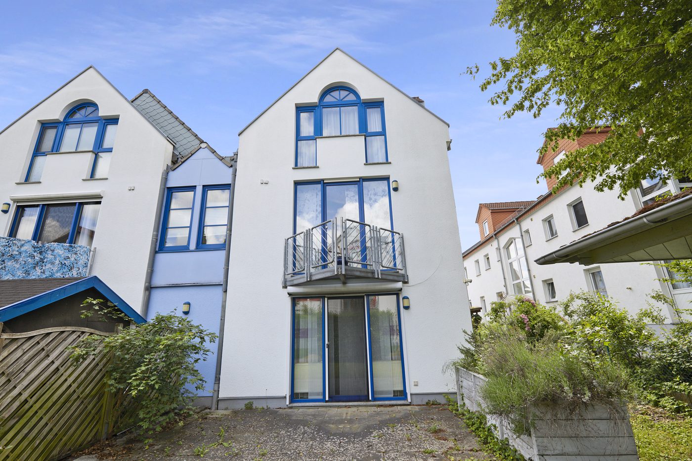 Ihr Haus im Haus: Drei Etagen Wohnkomfort, eigener Garten und viel Flexibilität